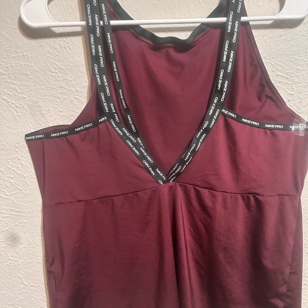 Nike Women's Maroon Tank Top - Picture 6 of 10